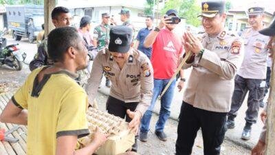 Ada Apa Pria Ini Ditemui Kapolres Gowa Saat Kunjungan Kerja di Polsek Biringbulu