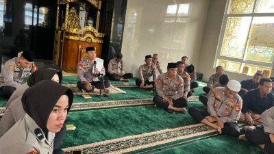 Personil Polres Gowa Melaksanakan Kegiatan Pencerahan Qalbu Kamis Ibadah