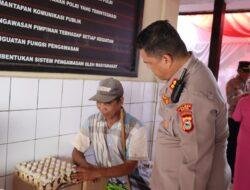 Disela Kunker & Tatap Muka dengan Personel Polsek, Kapolres Gowa Temui Penyandang Tunanetra Hingga Berbagi Bantuan