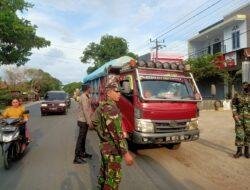 Tindaklanjuti Laporan Warga Terkait Truk Pengangkut Material, Kapolsek Bontonompo Lakukan Ini