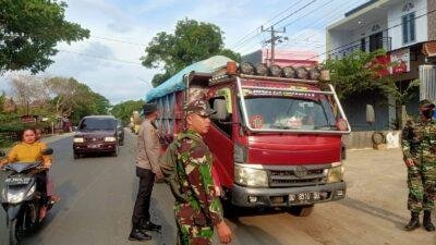 Tindaklanjuti Laporan Warga Terkait Truk Pengangkut Material, Kapolsek Bontonompo Lakukan Ini