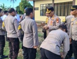 Pasca Apel Pagi di Polsubsektor Bontonompo Selatan, Kapolres Gowa Cek Kelengkapan Surat-surat Personil