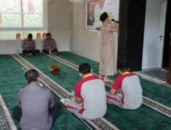Sambut HUT Bhayangkara Ke 77, Tahanan Polres Gowa Ikuti Lomba Adzan dan Baca Al-qur’an