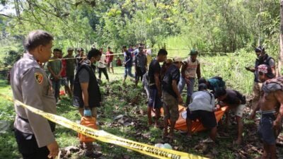 Tim Inafis Polres Gowa Datangi Tempat Kejadian Penganiayaan Yang Mengakibatkan Korban Meninggal Dunia