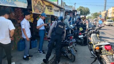 Gelar Patroli Mobile, Tim Perintis Presisi Sat Samapta Polres Gowa Temui Pelajar dan Sampaikan Hal Ini