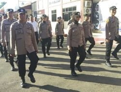Wakapolres Gowa Pimpin Latihan PBB dan Lakukan Pemeriksaan Tampilan Hedonis Personel