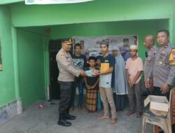 Kapolsek Somba Opu Bagikan Buku Bacaan, Ini Bukti Kepedulian Polri Terhadap Anak Panti Asuhan.