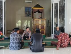 Gelar Safari Jumat, Kapolsek Pallangga Sampaikan Hal Ini Dihadapan Para Jamaah