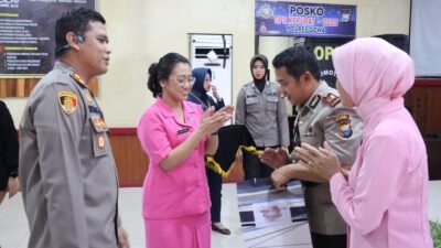 Polres Gowa Gelar Acara Kenal Pamit Kasat Intelkam dan Kapolsek Tombolopao Serta Penyerahan Jabatan Kasikum