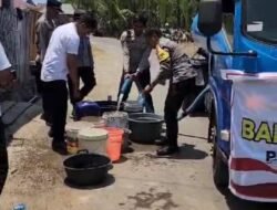 Polsek Bontonompo Polres Gowa Bersama Pdam Kab. Gowa Kembali Distribusikan 10.000 Liter Air Bersih Untuk Warga Desa Salajo