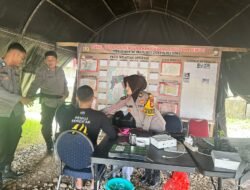 Sidokkes Polres Gowa Berikan Pelayanan Kesehatan Kepada Personel di Gudang Logistik KPU Gowa
