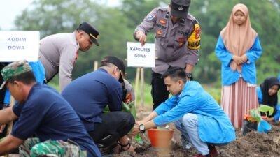 Kapolres Gowa, Hadiri Acara Penanaman Perdana Pisang Cavendish di Area Lahan Pertanian Pusdik Universitas Muhammadiyah Makassar