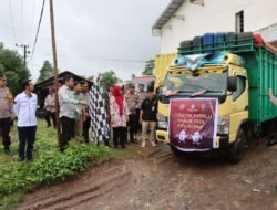 Personel Polres Gowa dan Polsek Kawal Pendistribusian Kotak Suara Logisitik Pemilu ke PPK