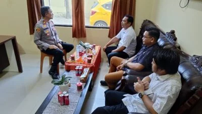 Pererat Silaturahmi, Ketua dan Anggota Panwascam Datangi Polsek Somba Opu
