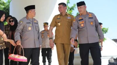Kapolres Gowa Dampingi Kabaharkam Polri Ziarah ke Makam Pahlawan Nasional