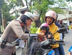 TERTIB BERLALU LINTAS, SAT LANTAS POLRES GOWA BERI APRESIASI KE PENGENDARA