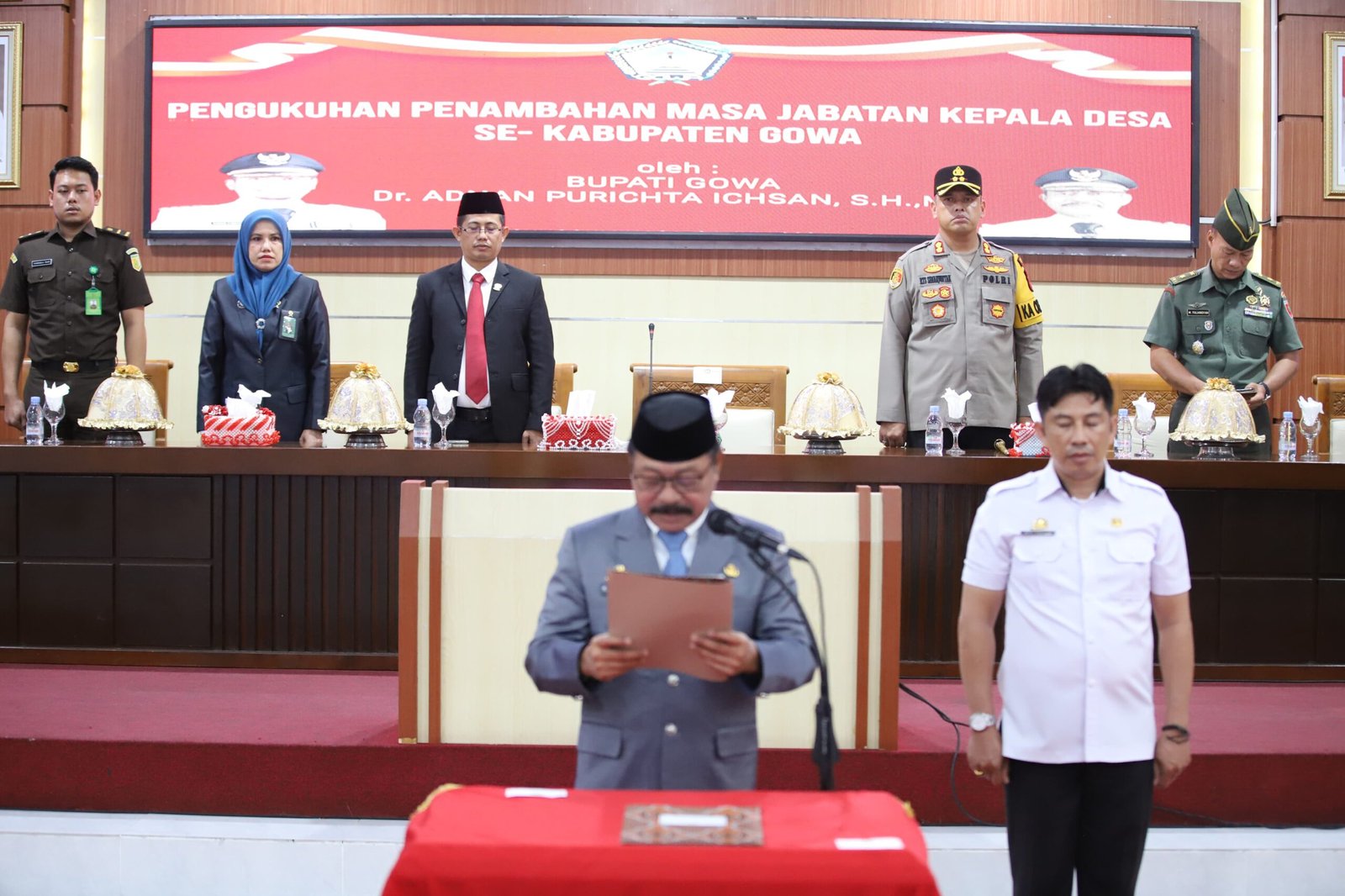 Kapolres Gowa Hadiri Pengukuhan Penambahan Masa Jabatan Kepala Desa