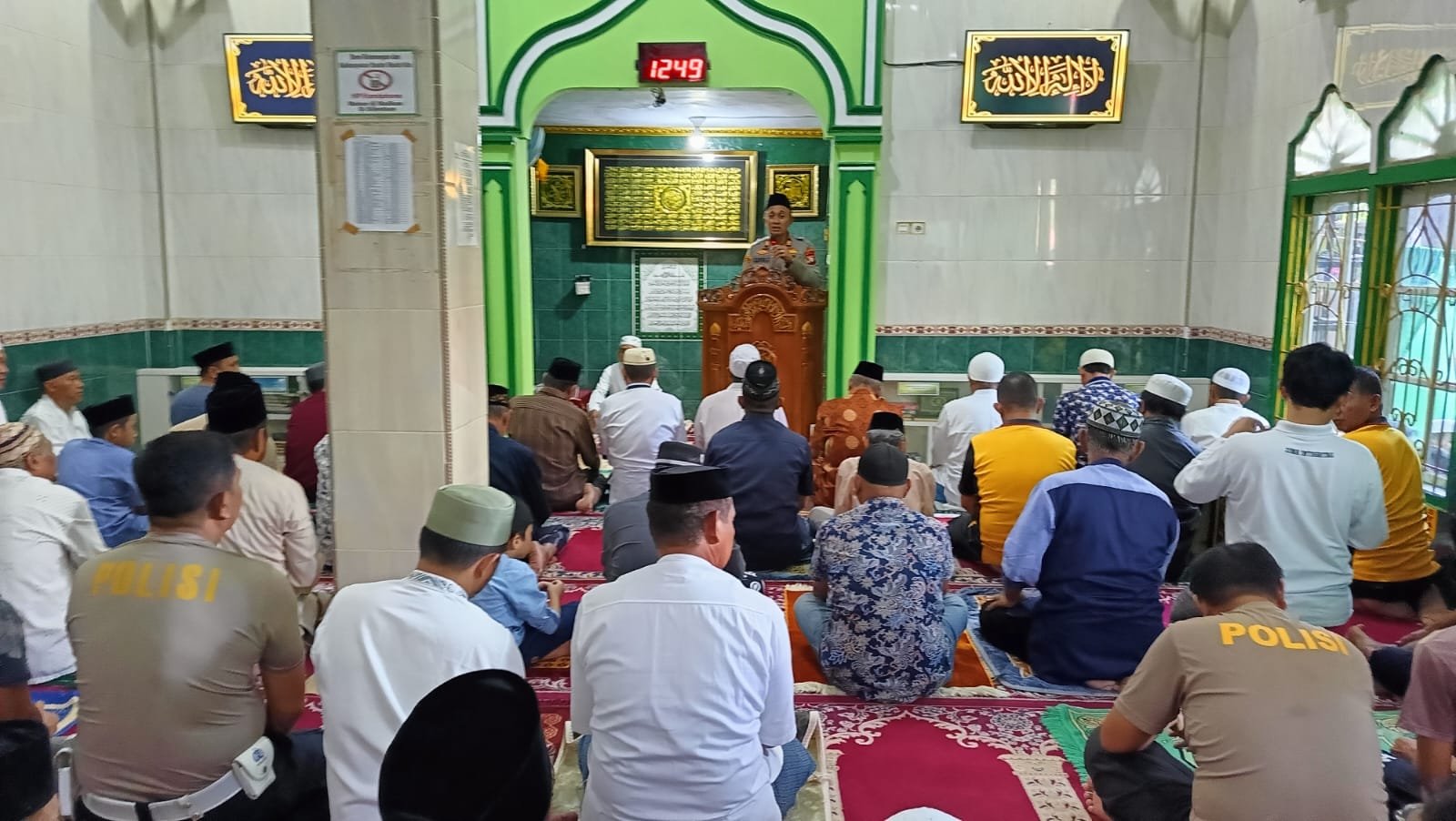 Usai Shalat Jum’at Berjamaah, Kapolsek Somba Opu Sampaikan Pesan-Pesan Kamtibmas.