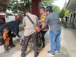 Wujud Kepedulian, Personel Polsek Somba Opu Bantu Warga ke Rumah Sakit.