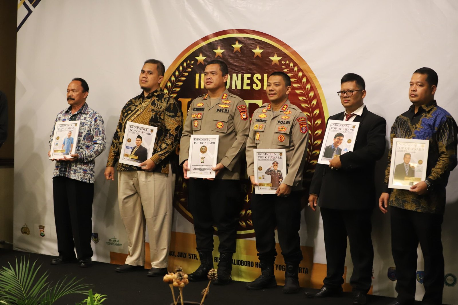 Kapolres Gowa Raih Penghargaan Bergengsi di Yogyakarta