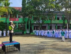 POLWAN SAT LANTAS POLRES GOWA GENCAR SOSIALISASI TERTIB BERLALU LINTAS KE SISWA BARU
