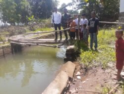 Anak 10 Tahun Tenggelam di Saluran Irigasi, Personel Polsek Pallangga Turun ke TKP