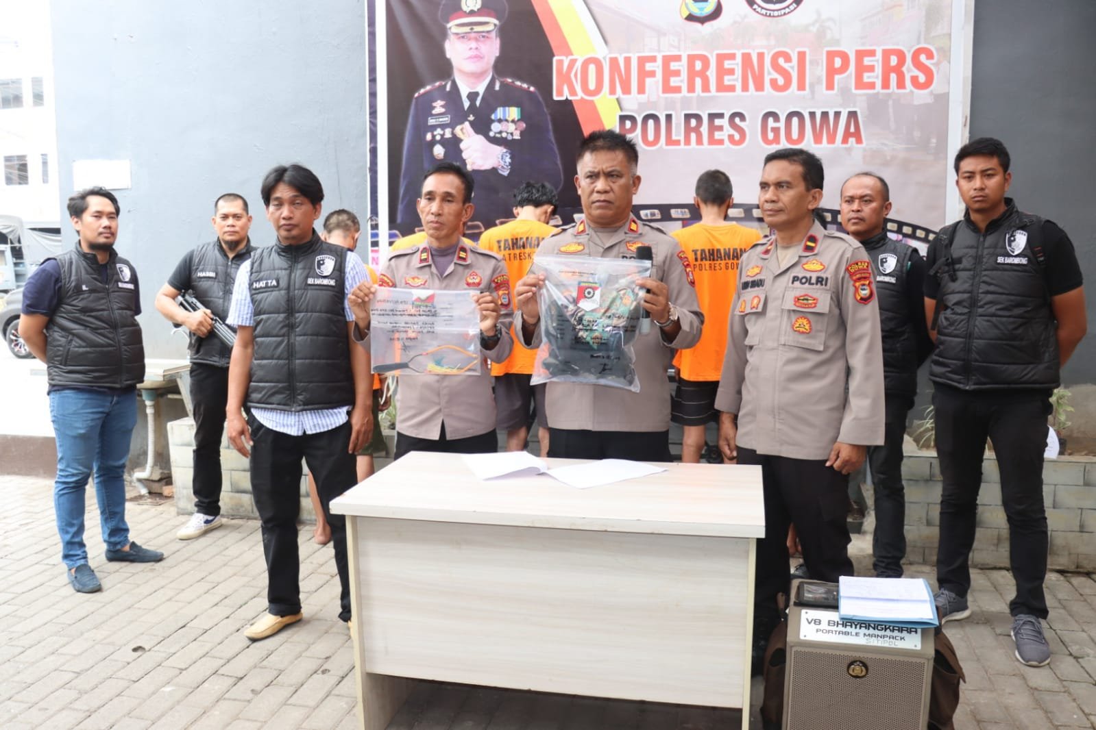 Polres Gowa Gelar Konferensi Pers Penangkapan 6 Terduga Pelaku Penganiayaan