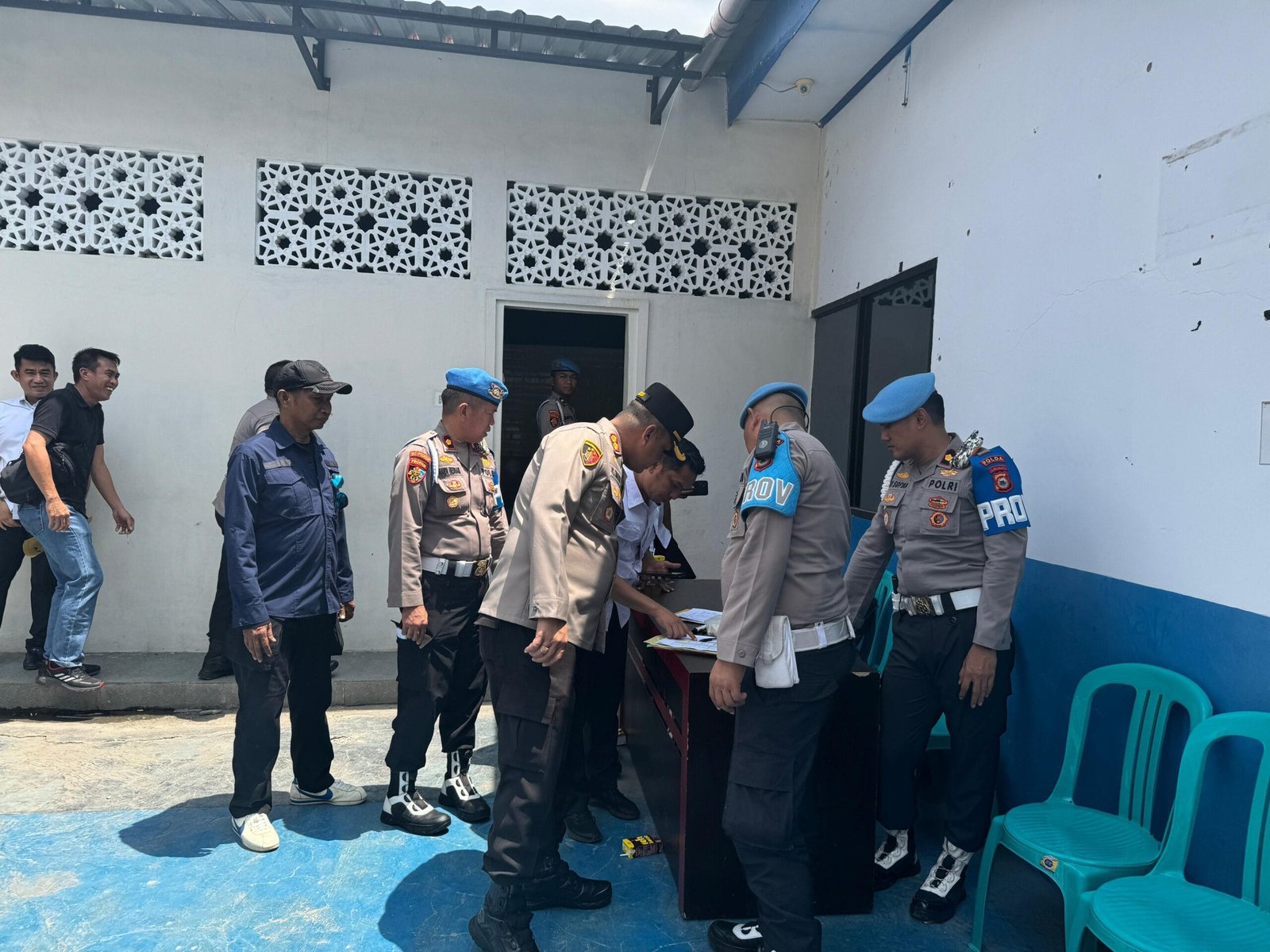 Bidpropam Polda Sulsel dan Bid Dokkes Polda Sulsel Gelar Tes Urine Dadakan di Polres Gowa