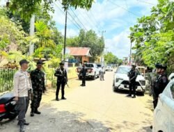 Personel Brimob dan Polsek Barombong Amankan Kampanye Paslon Cabup Gowa Nomor Urut 2 di Desa Tinggimae