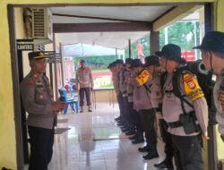 Akan Lakukan Pengamanan TPS, Kapolsek Bontonompo Cek Kelengkapan Personelnya