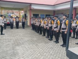 Kapolsek Somba Opu Polres Gowa Cek Perlengkapan Personil Pengamanan TPS Pilkada 2024