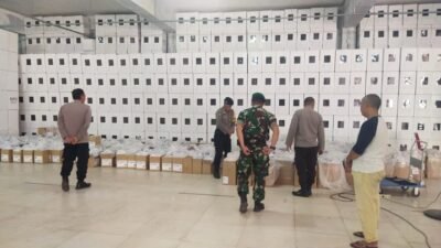 Polres Gowa Bersama TNI Perketat Pengamanan Gudang Logistik KPU Gowa