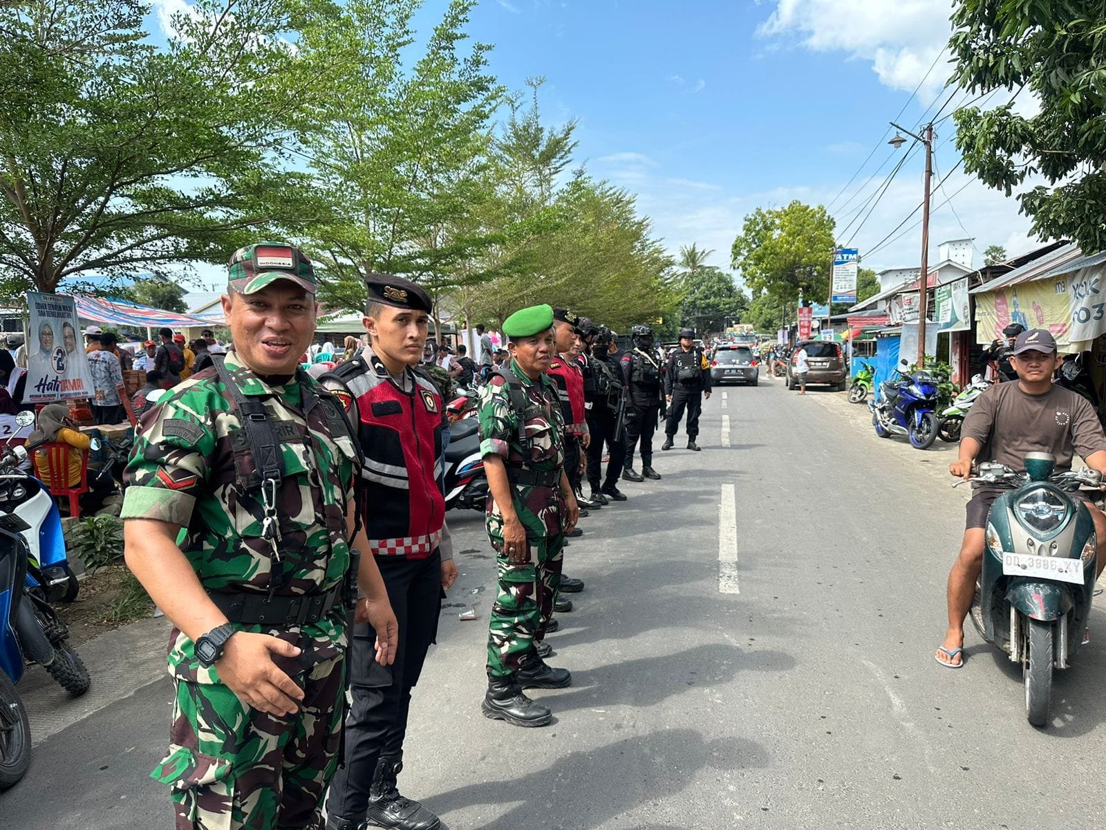 Personel Gabungan Dari Polres Gowa dan Brimob, TNI Amankan Kampanye Paslon Bupati di Kecamatan Bontonompo