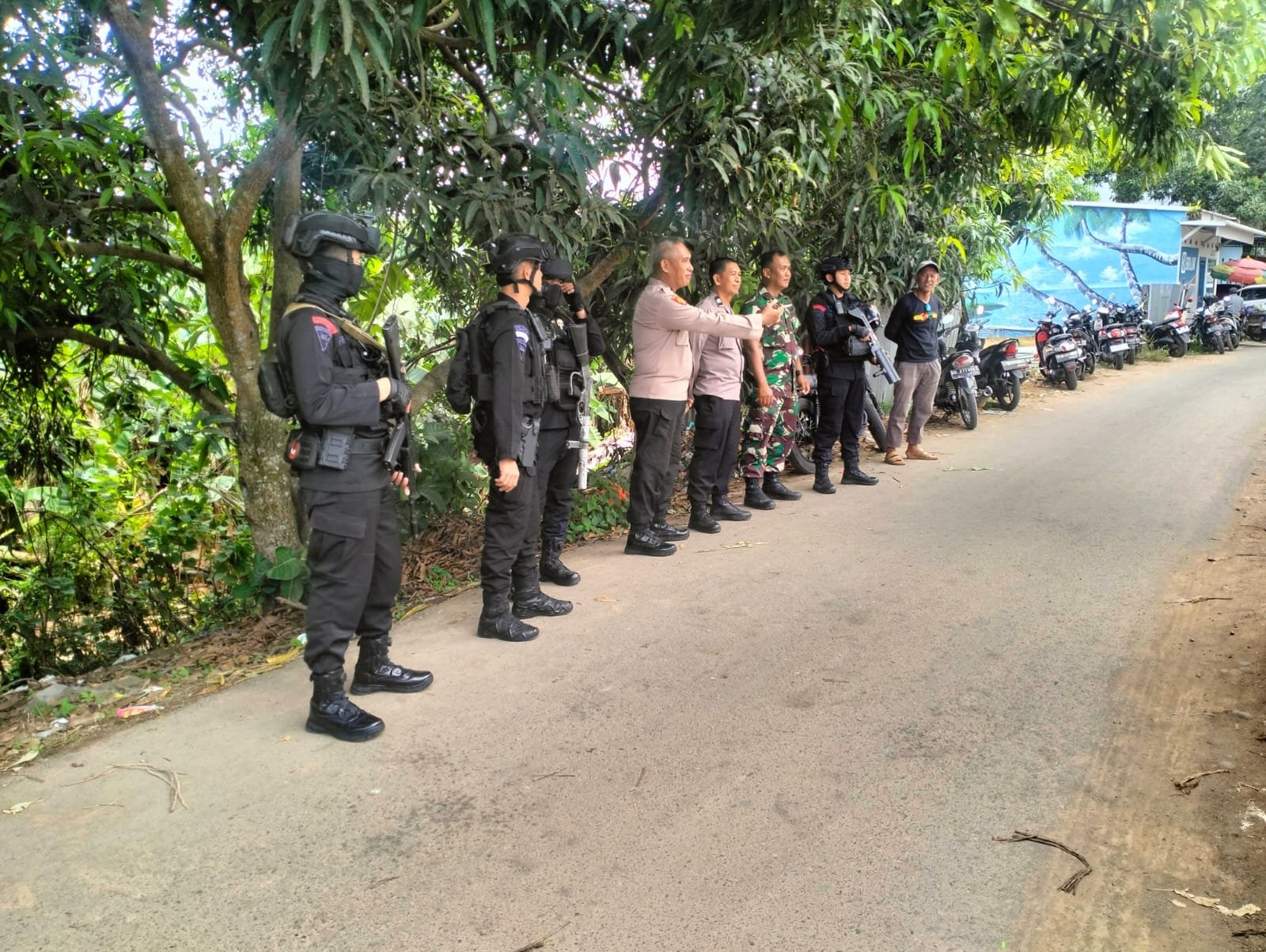 Jaga Kamtibmas Tetap Aman, Personel Polsek Pallangga Lakukan Pengamanan Kampanye Paslon Bupati Gowa