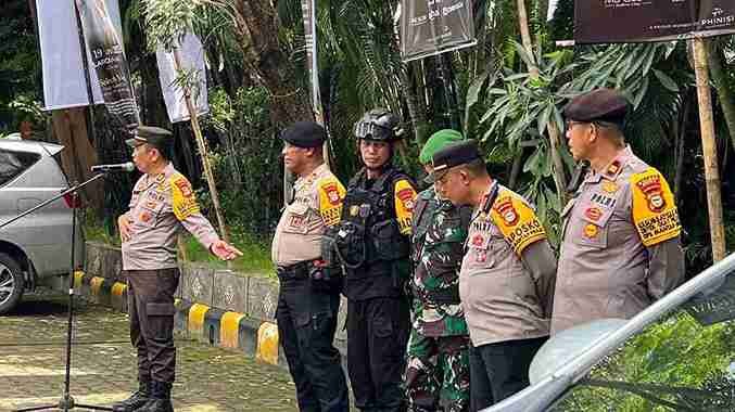 Polres Gowa Gelar Apel Siaga Pengamanan Rapat Pleno Penetapan Pasangan Calon Bupati dan Wakil Bupati Gowa Terpilih