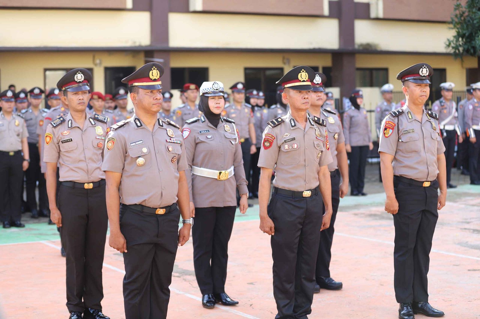 Polres Gowa Gelar Upacara Korps Rapor Kenaikan Pangkat 66 Personel