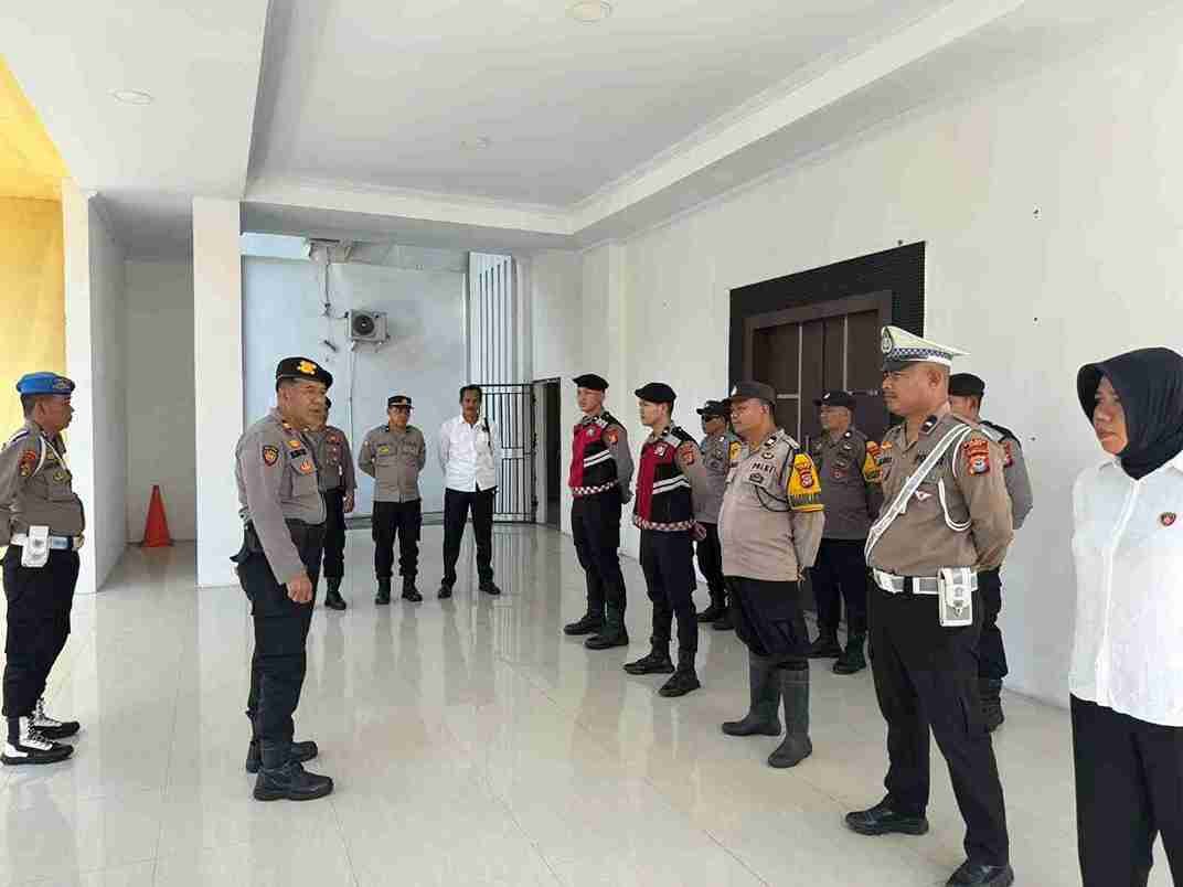 Apel pengamanan antisipasi Aksi Unras di kantor DPRD Kab. Gowa.