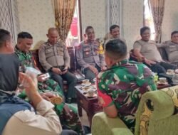 Jelang Ramadhan, Polsek Bersama Danpos Ramil Tombolopao Gelar Patroli Gabungan di Desa Bolaromang