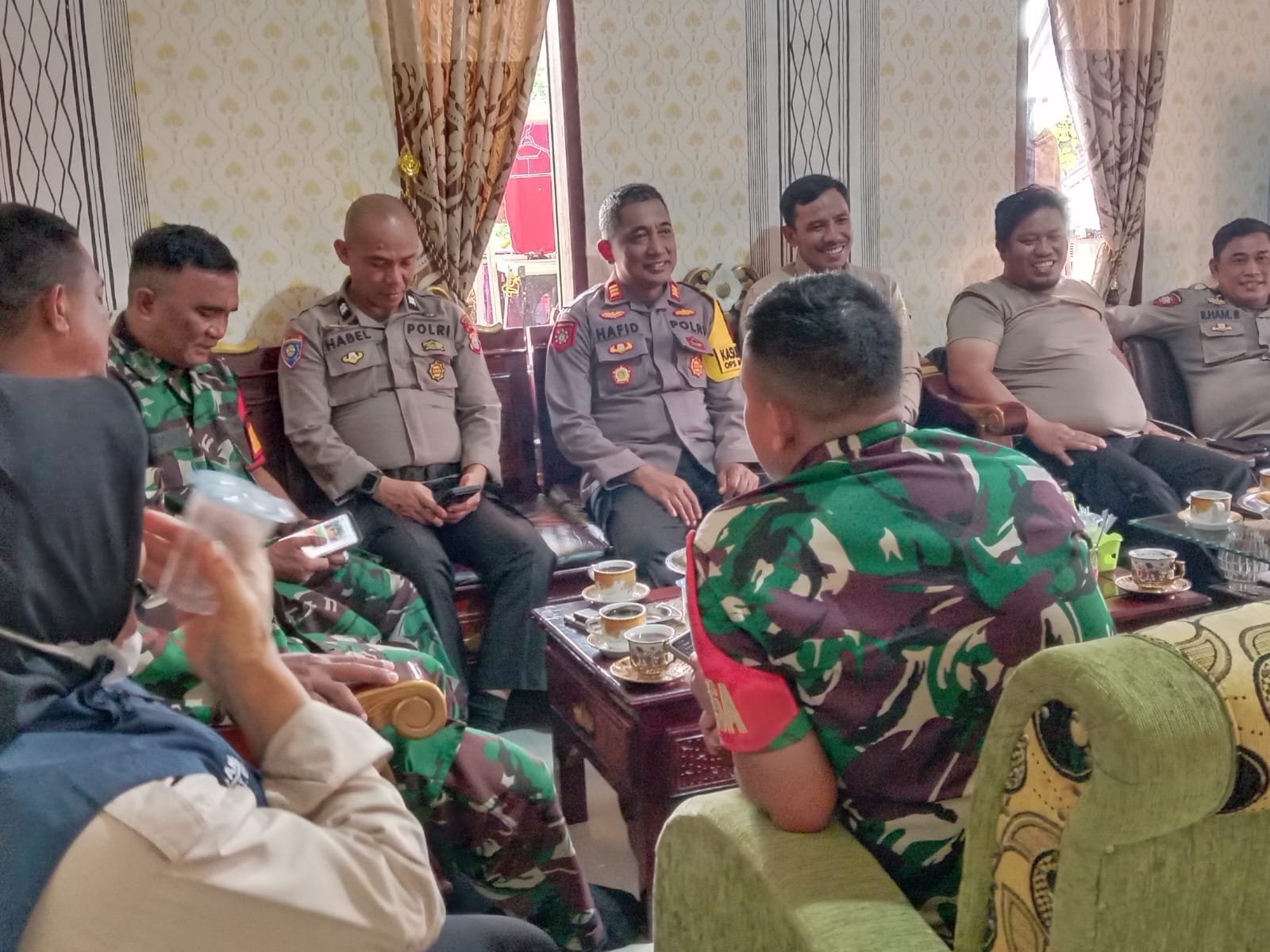 Jelang Ramadhan, Polsek Bersama Danpos Ramil Tombolopao Gelar Patroli Gabungan di Desa Bolaromang