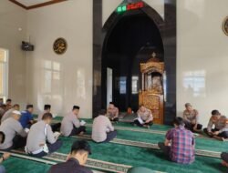 Personel Polres Gowa Gelar Yasinan Ramadan di Masjid Al Gaffar