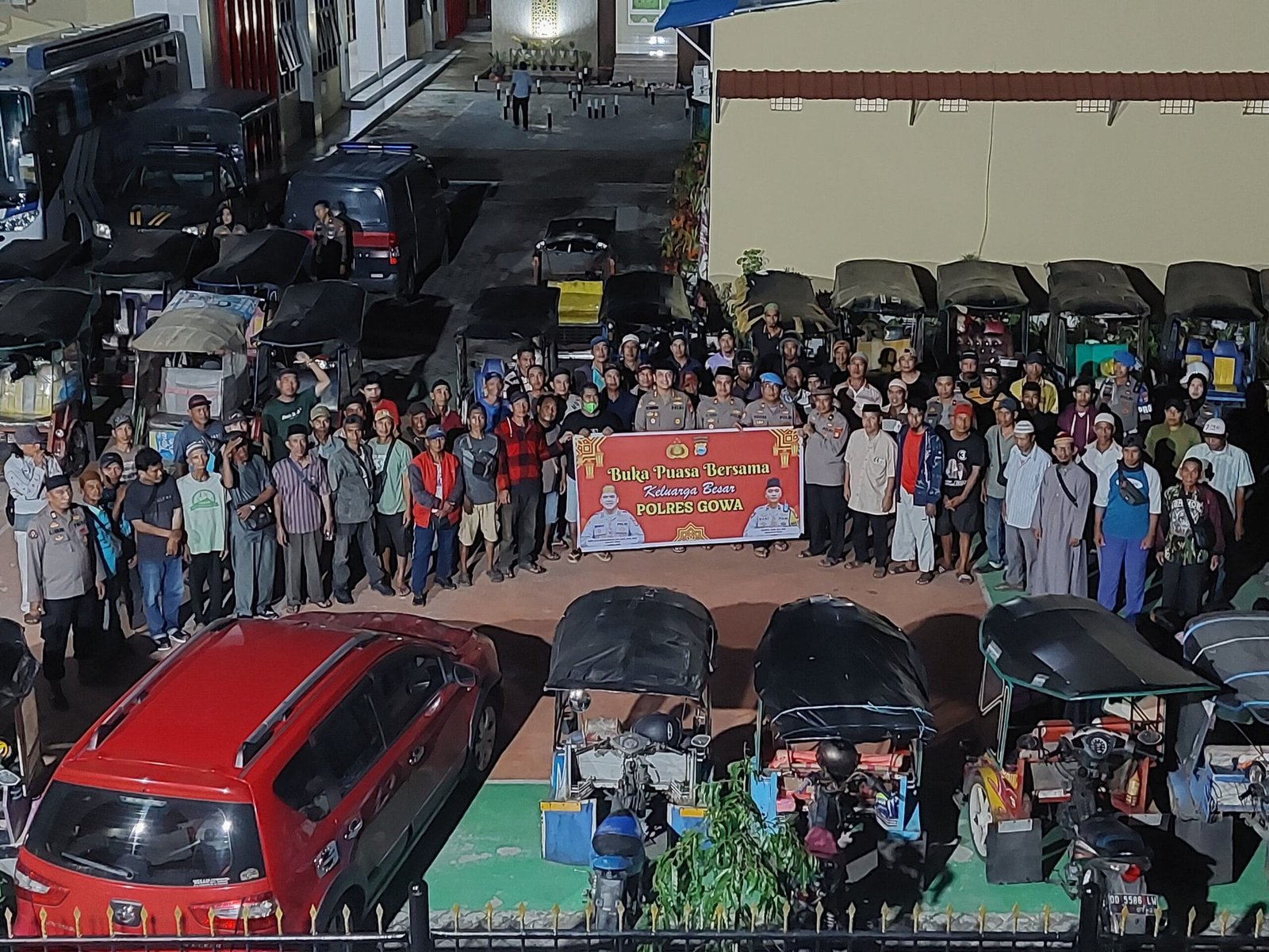Polres Gowa Gelar Buka Puasa Bersama Anak Panti Asuhan dan Tukang Bentor