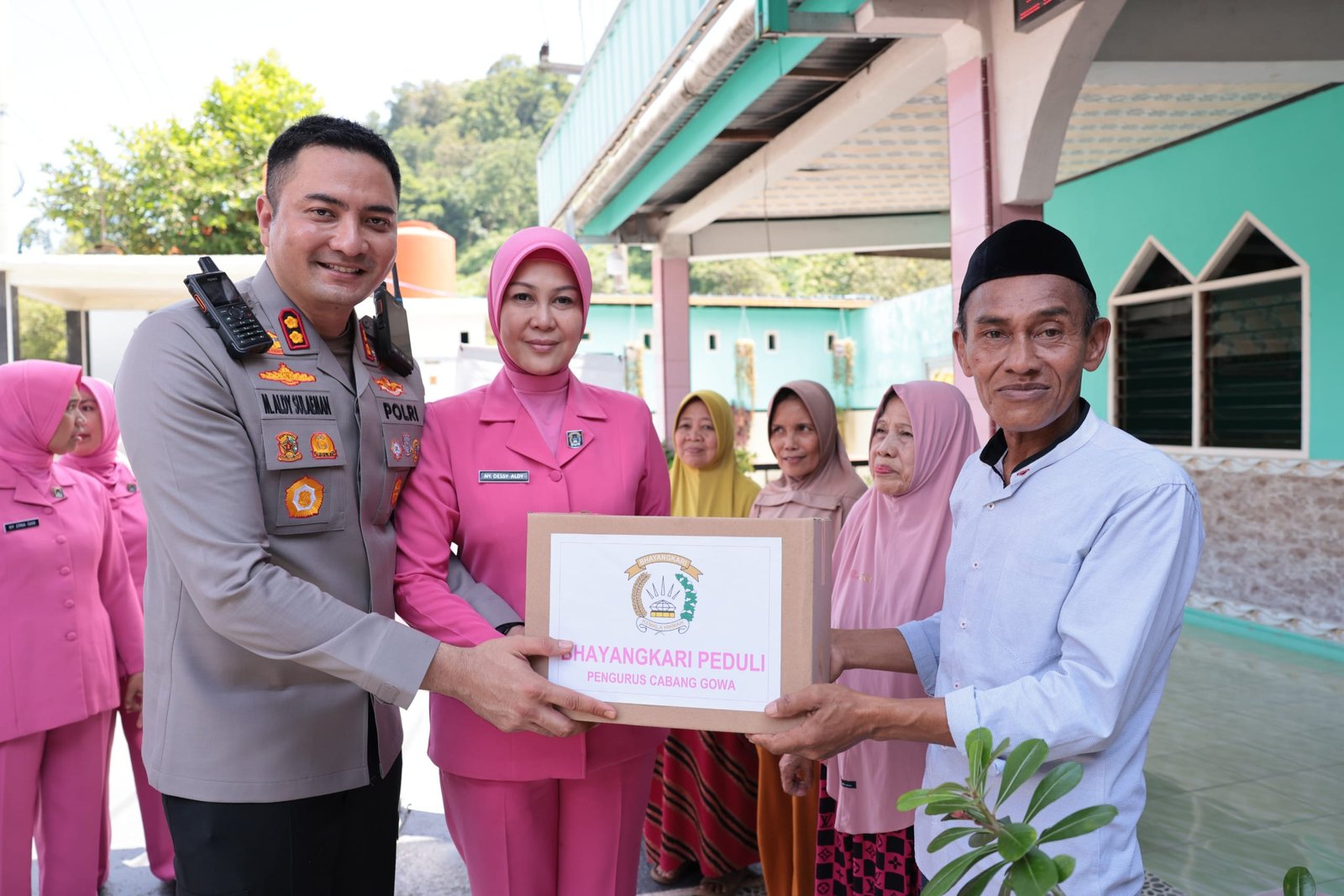 Kapolres Gowa Bersama Kasdim 1409 Gowa Gelar Touring Kamtibmas, Sambangi Tokoh Masyarakat di Parangloe