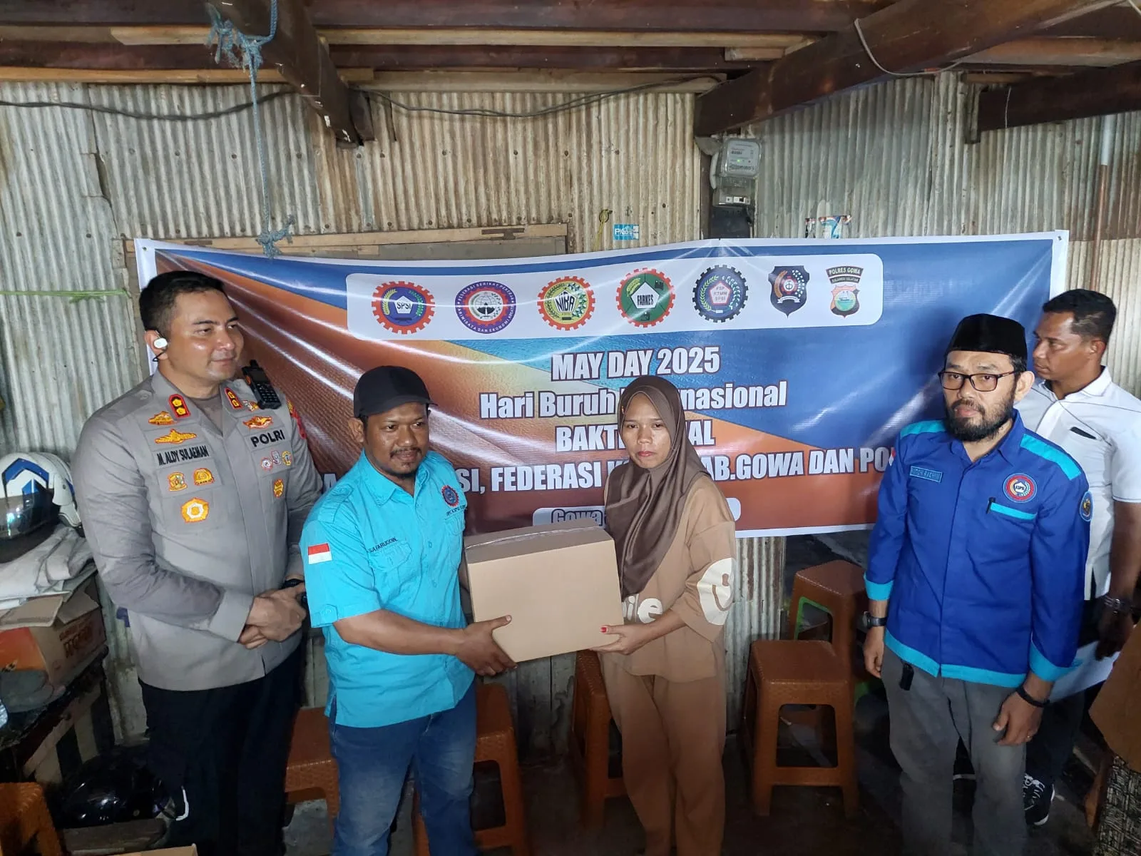 Jelang May Day 2025, Polres Gowa Bersama DPC KSPSI Gelar Bakti Sosial