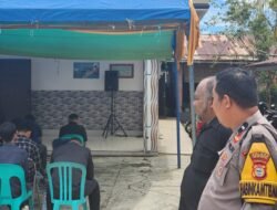 Berikan Rasa Aman, Bhabinkamtibmas Polsek Bontomarannu Lakukan Pengamanan Ibadah Jumat Agung di Gereja