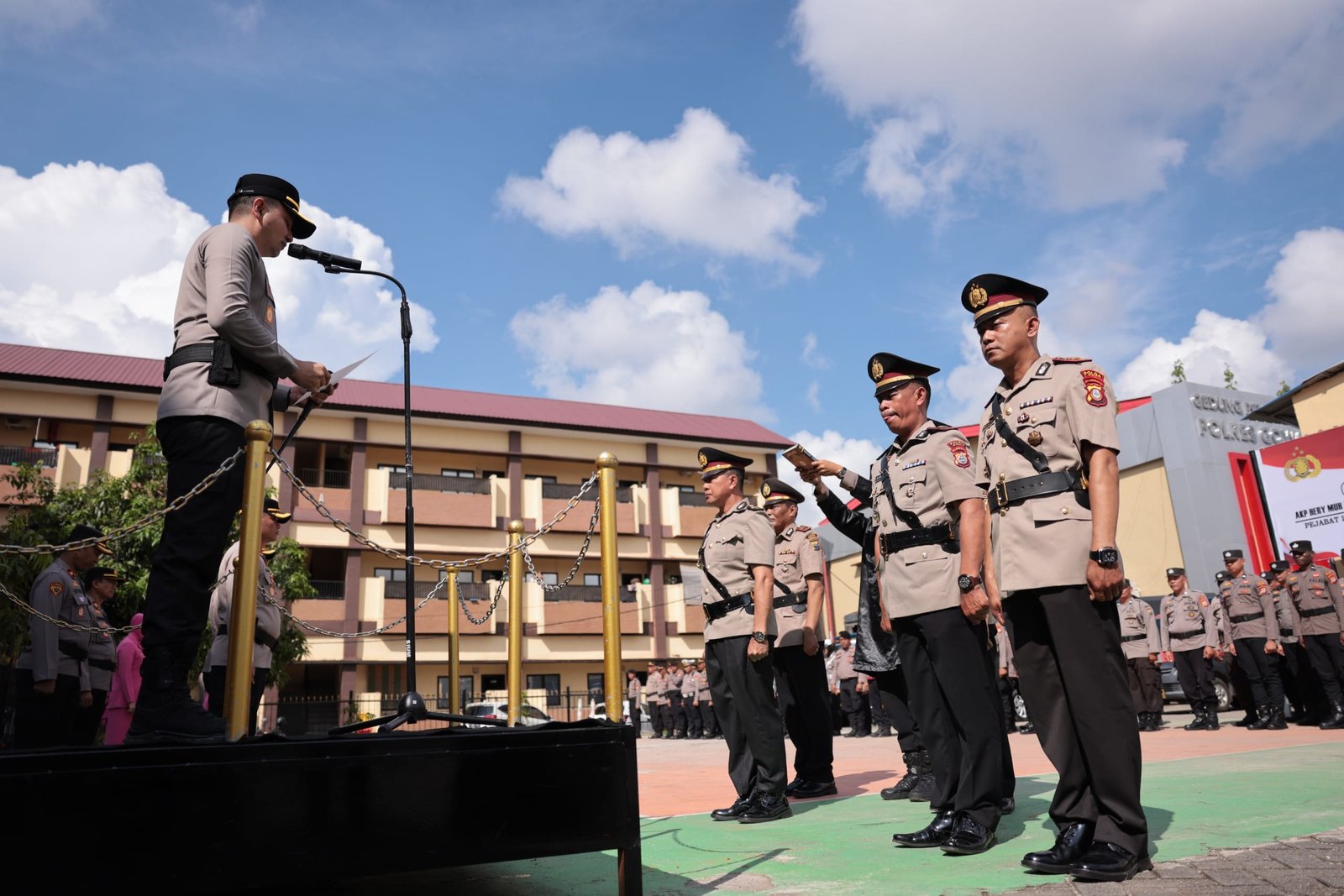 Polres Gowa Gelar Upacara Serah Terima Jabatan Pejabat Utama dan Kapolsek