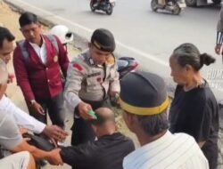 Personel Polres Gowa Bantu Pengendara Sakit Saat Antar Anak ke Sekolah