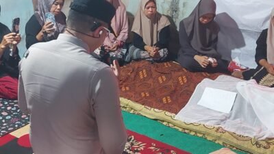 Kapolres Gowa Melayat ke Rumah Duka Ibu Kartini, Penerima Program Bedah Rumah Sinergitas Kamtibmas
